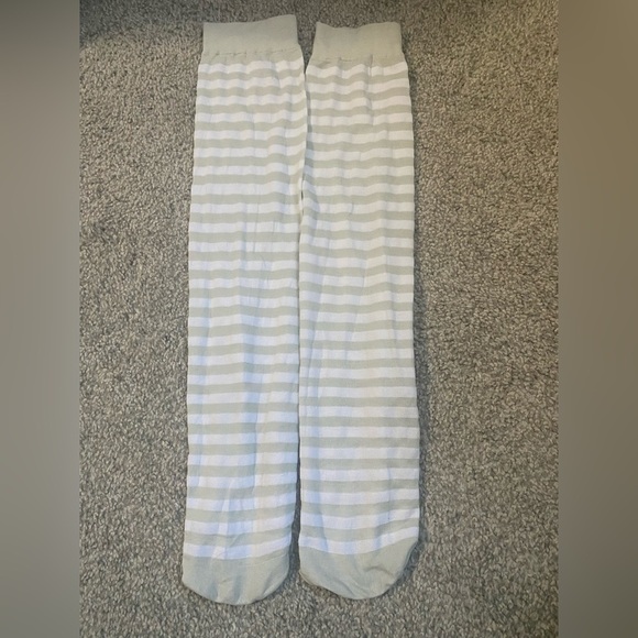 Halloween socks for penny wise / “IT”​​​​ - Picture 4 of 4